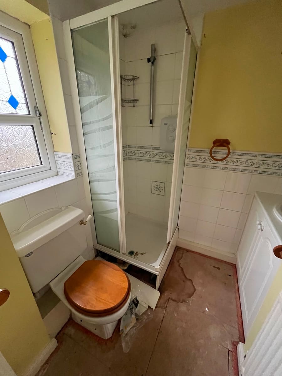 Bathroom one before renovation
