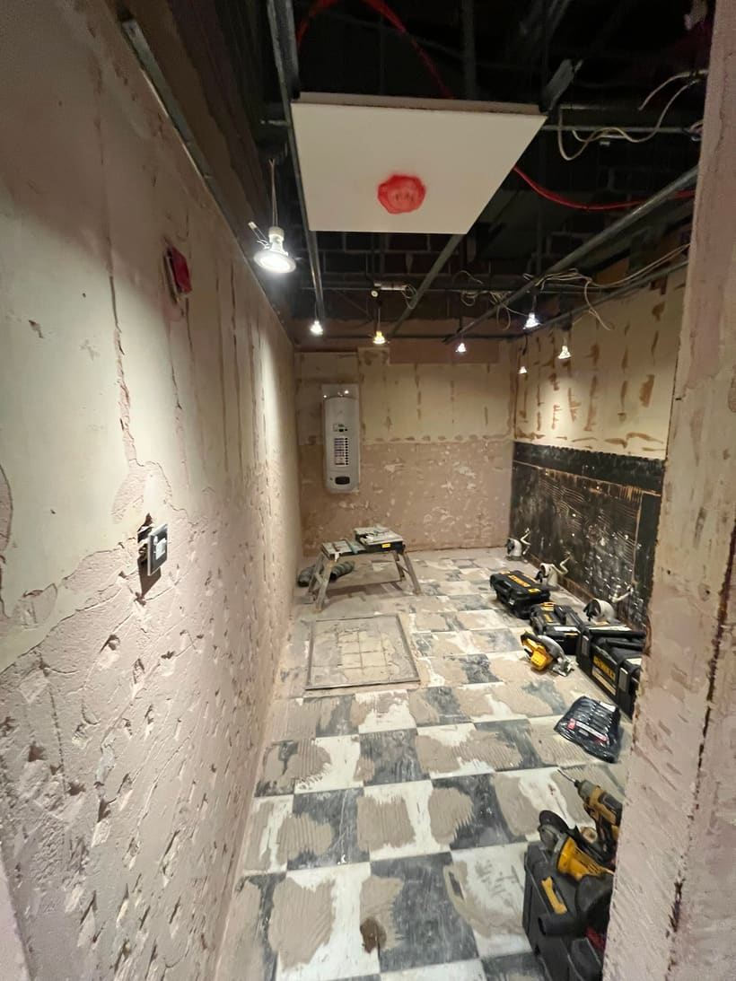 Coldra Court washroom before refurbishment